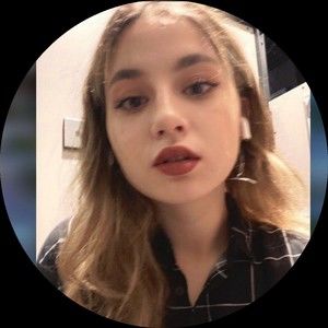 Meet your Posher, Holly